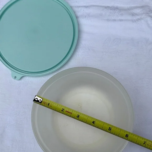 TUPPERWARE Food Storage Containers - Picture 4 of 10